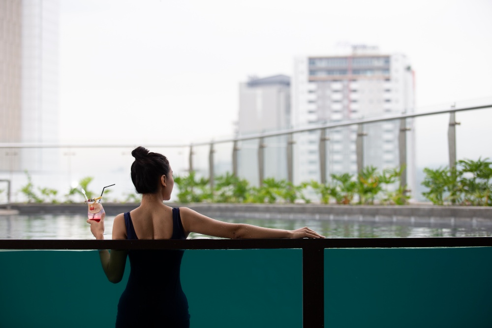  Hotel Grandhika Pemuda Semarang Hadirkan Promo Eat and Swim