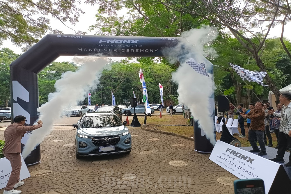  Perdana, Suzuki Fronx Resmi Dikirim ke Rumah Konsumen
