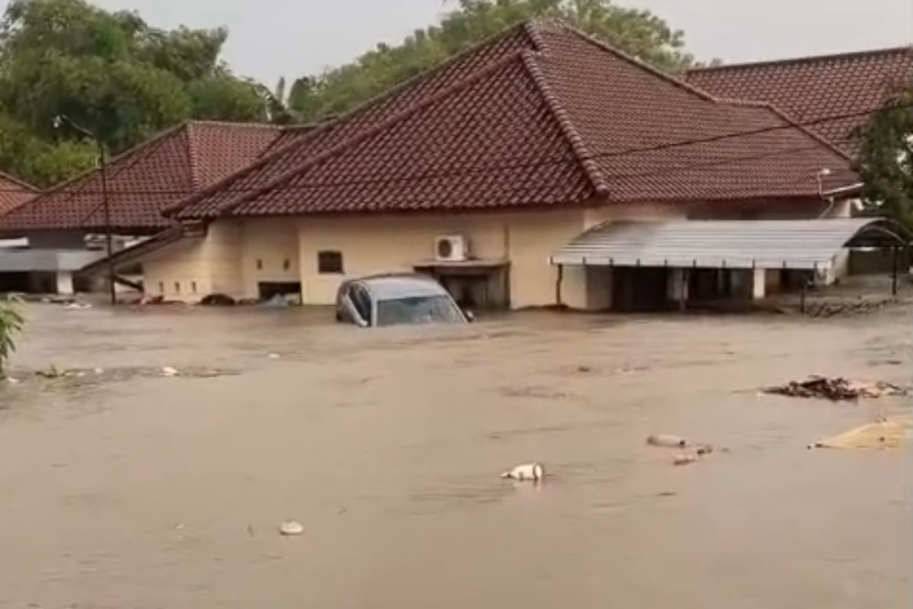  Kota Mataram Diterjang Banjir, Ratusan Rumah Terendam