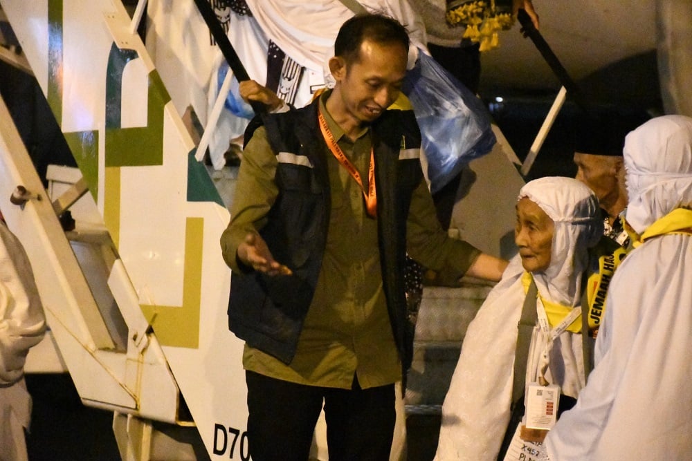Kedatangan jemaah haji kloter 19 Debarkasi Palembang, Senin (7/7/2025) dini hari WIB./ Kemenag Sumsel