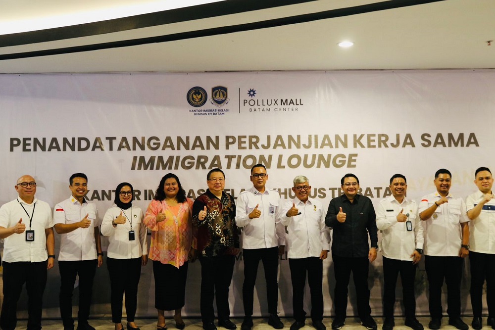  Imigrasi Batam Buka Immigration Lounge di Pollux Mall Batam Center