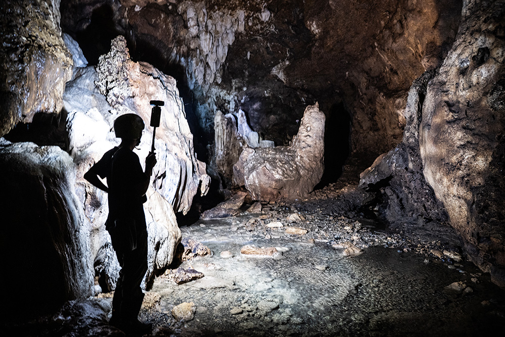  Situs Geologi Gua Petruk Kebumen