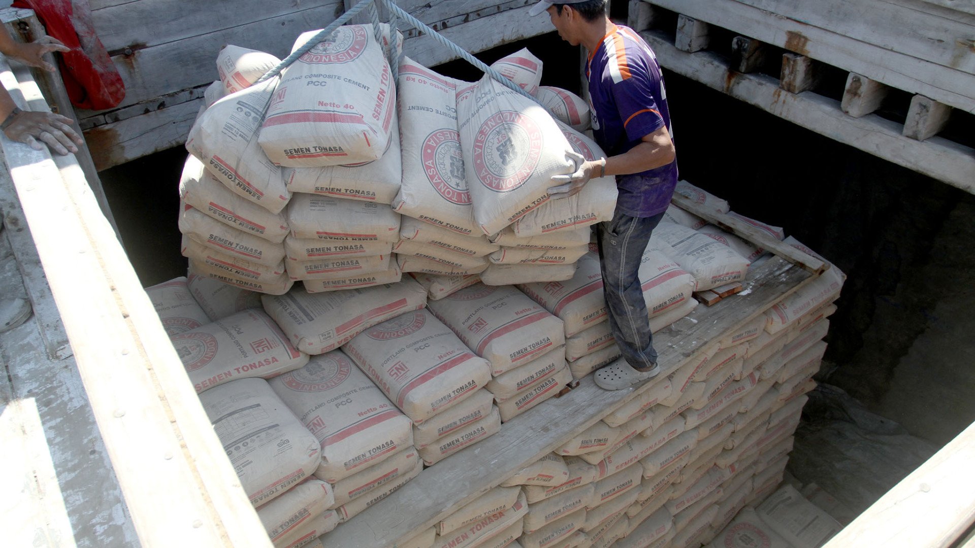  Momentum Pemulihan Semen Angkat Saham INTP dan SMGR