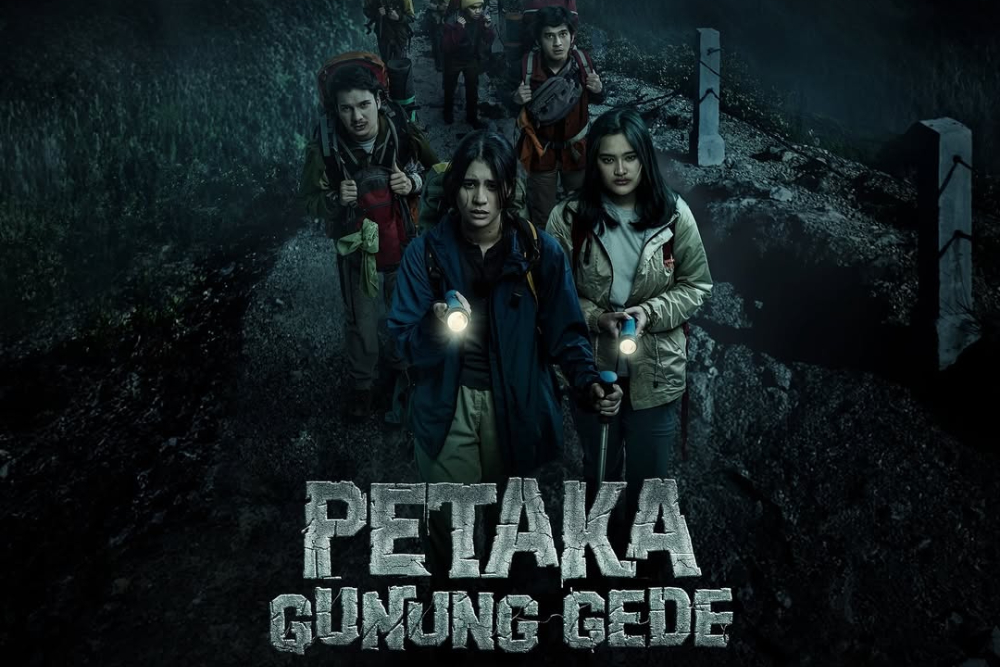  Link Nonton Film Petaka Gunung Gede, Kisah Horor Rombongan Pendaki