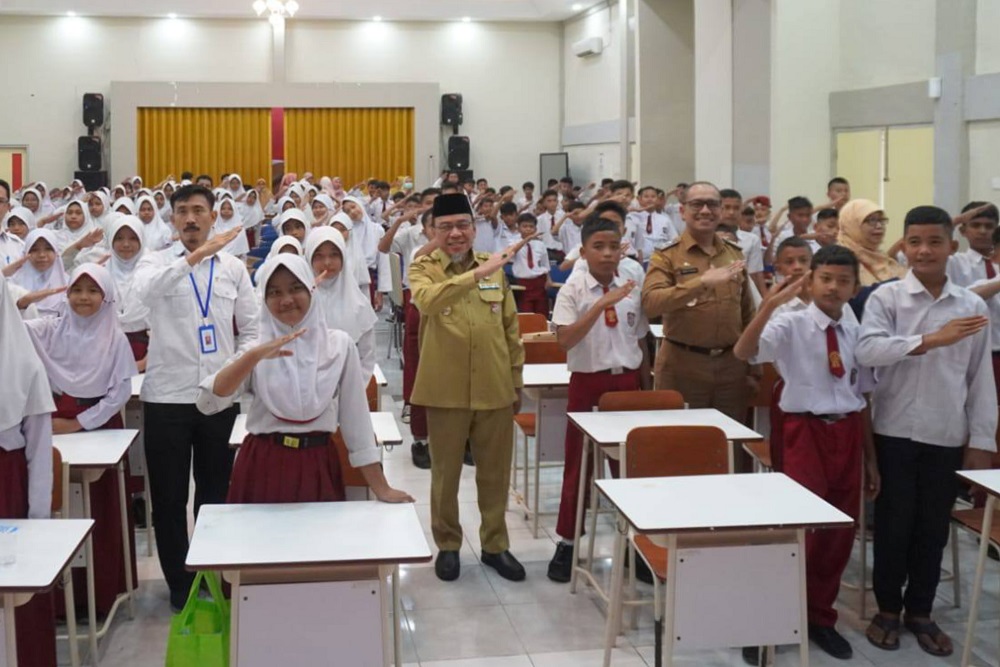  Potret Semangat para Siswa Sekolah Rakyat di Padang Jalani MPLS