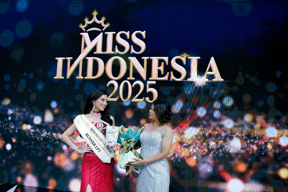  Zefanya Sharon Dinobatkan Sebagai Miss Kulit Glowing