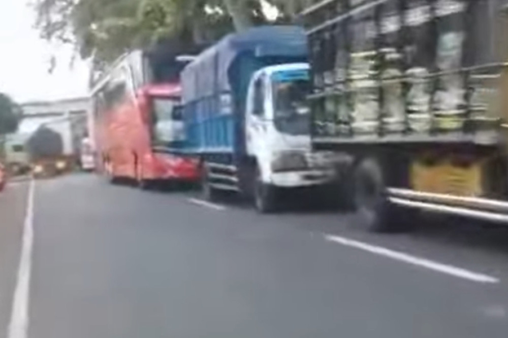  Pemeriksaan di Dermaga LCM Sebabkan Antrian hingga 15 Km di Pelabuhan Ketapang