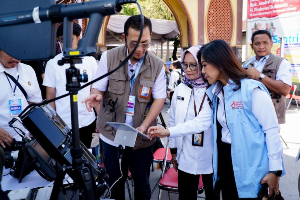  Komdigi Siapkan Jaringan Andal hingga Pelatihan Digital, Dukung Kopdes Merah Putih