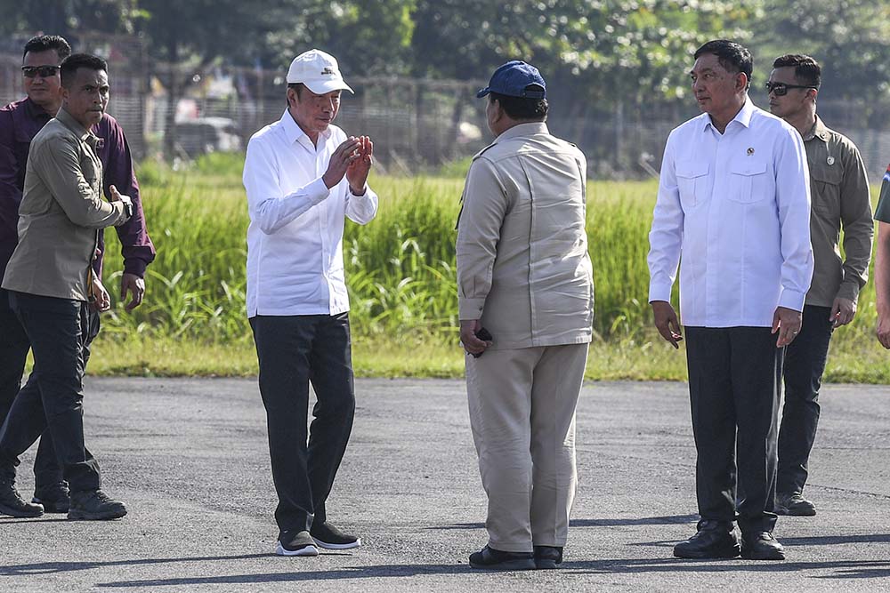  Presiden ke-7 Joko Widodo Mengantar Presiden Prabowo Kembali ke Jakarta