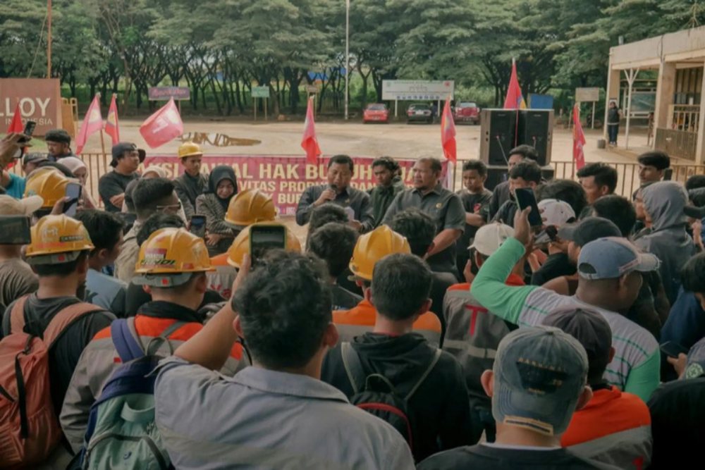  10 Hari Blokade Smelter, Buruh Huadi Nickel Tuntut Kejelasan Nasib Pekerja & Upah
