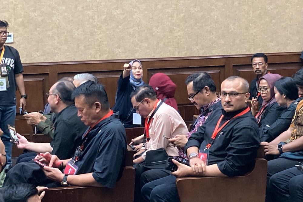  Jelang Pembacaan Vonis, Simpatisan Hasto Padati PN Jakpus