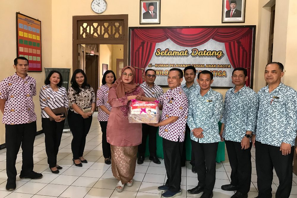  Laras Asri Resort & Spa Salatiga Berbagi Berkah ke Rumah Pelayanan Sosial Anak