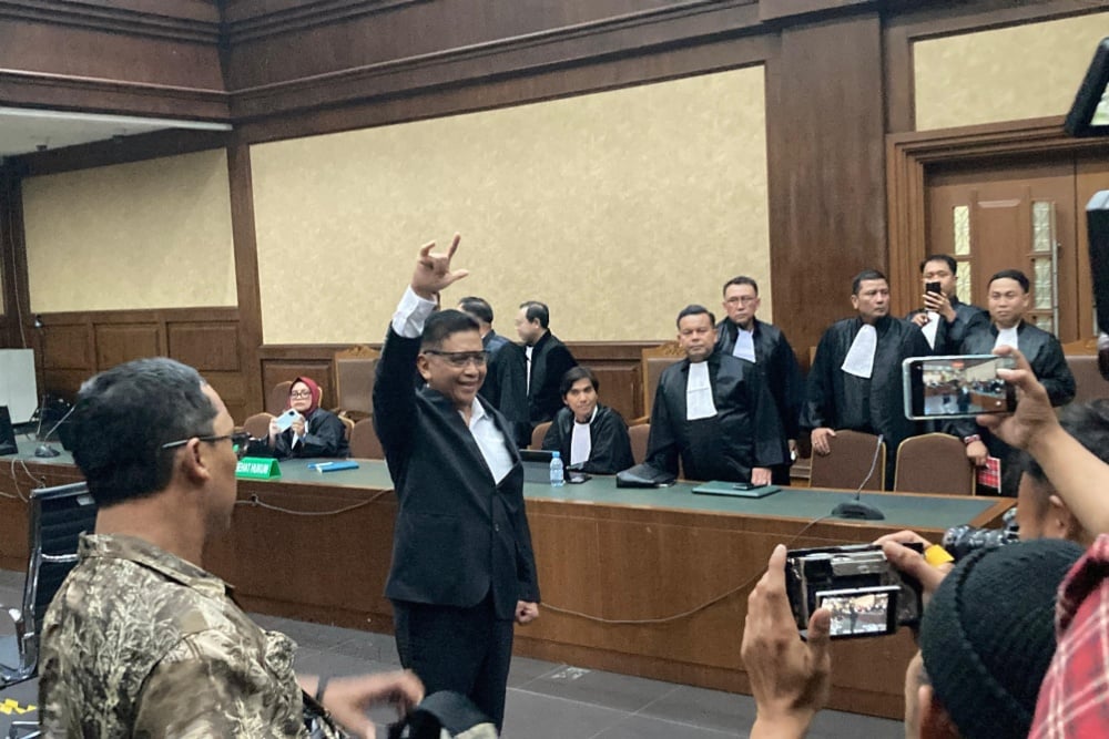 Hasto Singgung Dirinya dan Tom Lembong Korban Kekuasaan