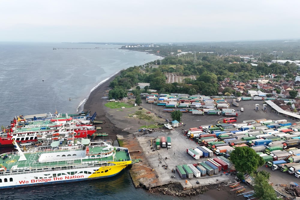 ASDP Tambah Kapal untuk Urai Kemacetan di Pelabuhan Ketapang
