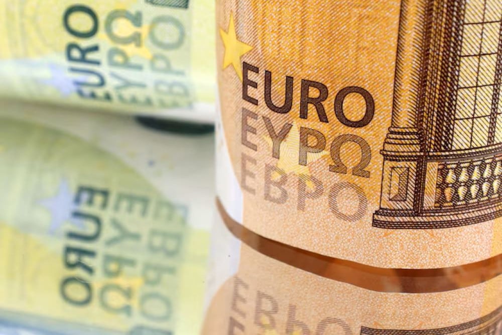 Kurs Euro Menguat usai AS-Uni Eropa Sepakati Perjanjian Dagang