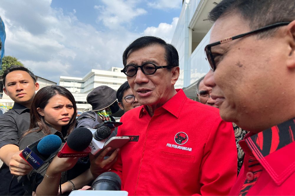  Megawati Tak Melayat Kwik Kian Gie, Utus Yasonna dan Ahmad Basarah
