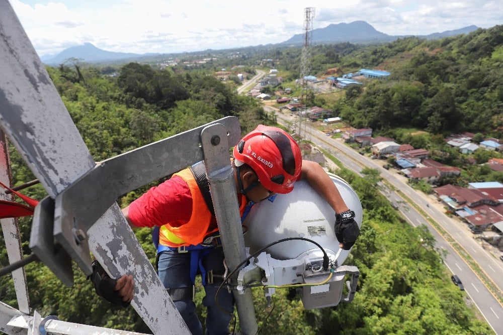 Beban Calon Pemenang Lelang 1,4 GHz: Biaya Frekuensi hingga Perangkat