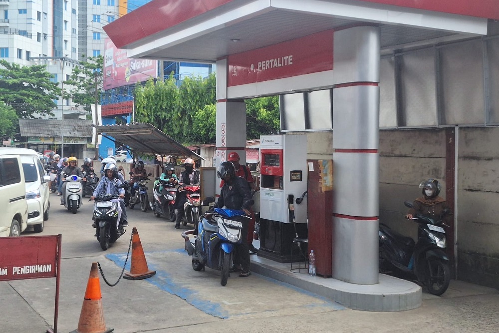  Warga Palembang Keluhkan Sulit Dapatkan BBM Pertamax Series
