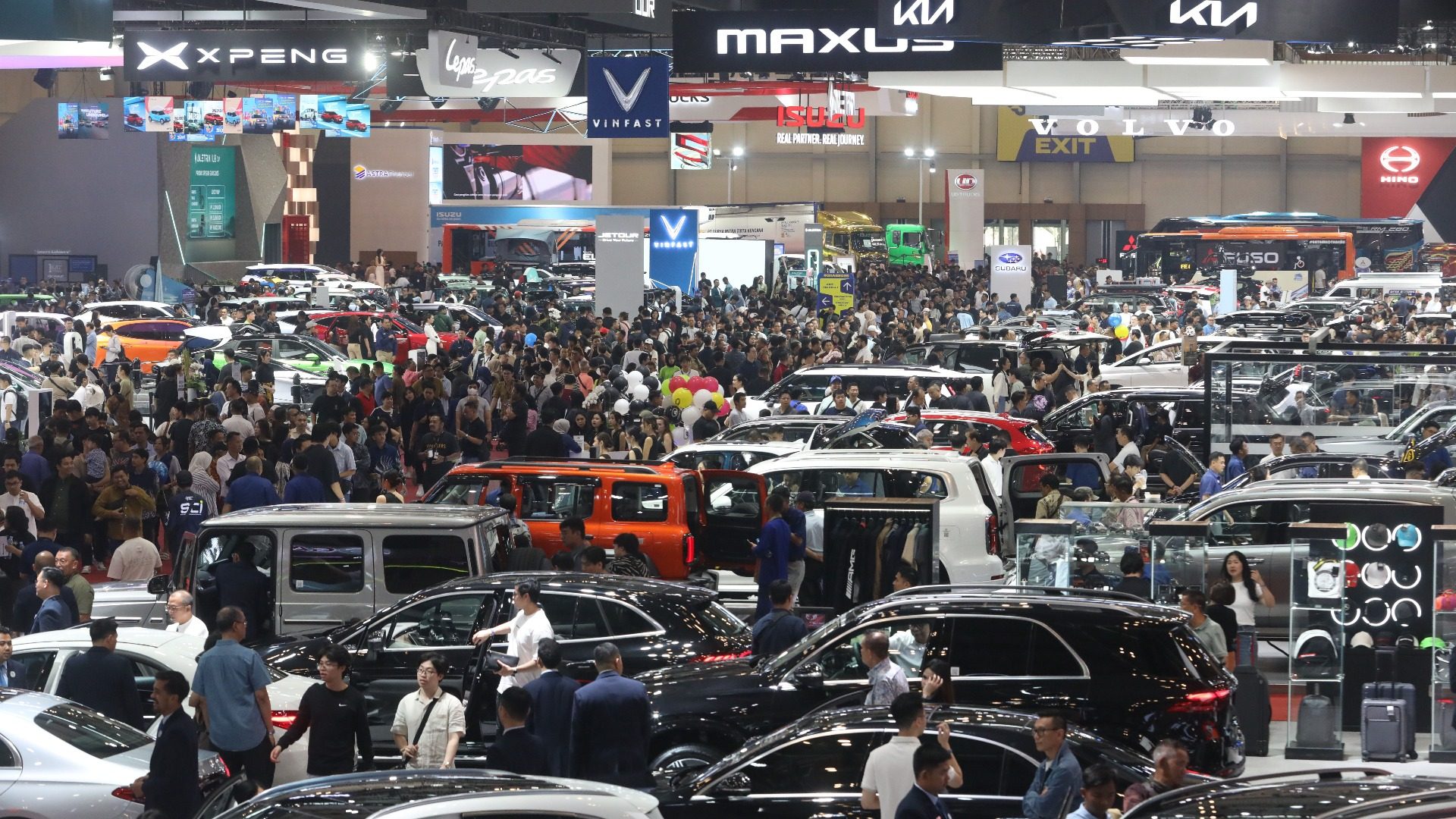  Sentimen bagi Saham Otomotif kala Merek China Dominasi GIIAS 2025