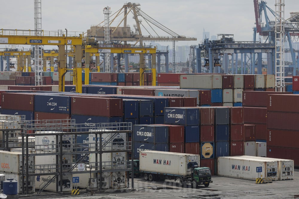 BPS: Impor Bahan Baku & Barang Modal Melonjak Semester I/2025