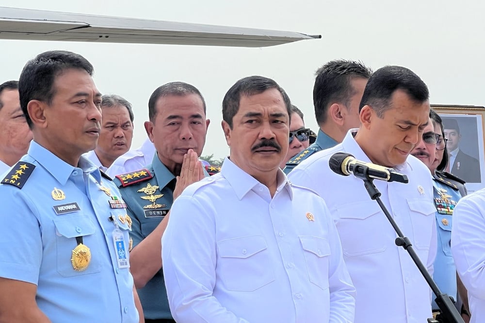 Menteri Imipas Pastikan Riza Chalid Masih Berada di Malaysia