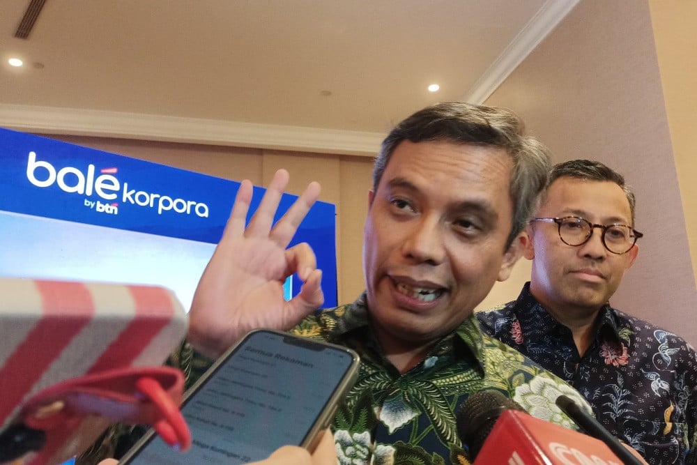 Direktur Utama PT Bank Tabungan Negara (Persero) Tbk. (BBTN) Nixon LP Napitupulu usai menghadiri Peluncuran Bale Korpora di Jakarta Selatan, Kamis (7/8/2025). / Bisnis-Ni Luh Anggela