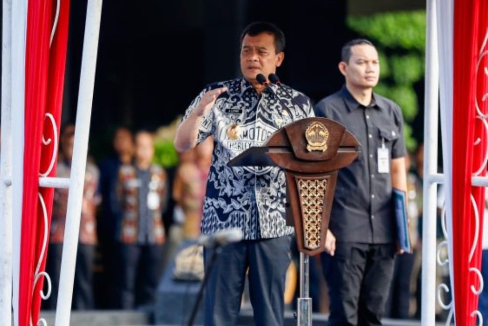 Gubernur Jawa Tengah Ahmad Luthfi saat menyampaikan sambutan di depan jajaran Pemprov Jateng./Dok. pemprov Jateng