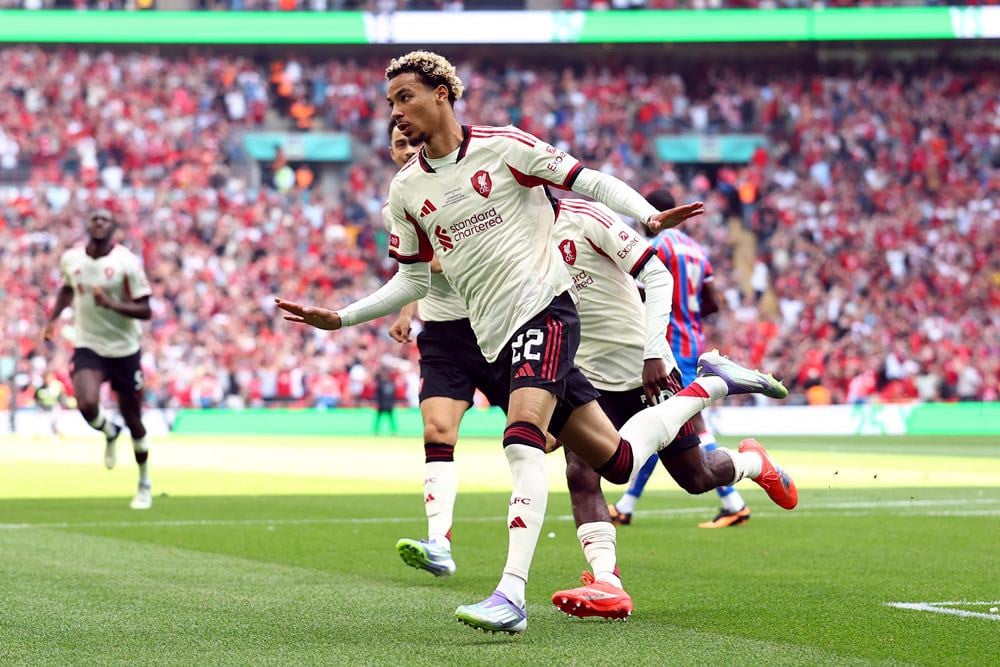 Striker anyar Liverpool, Hugo Ekitike membawa The Reds unggul usai mencetak gol ke gawang Crystal Palace dalam ajang Community Shield. Hasil Crystal Palace vs Liverpool, Ekitike, Hasil Liverpool vs Crystal Palace/Reuters