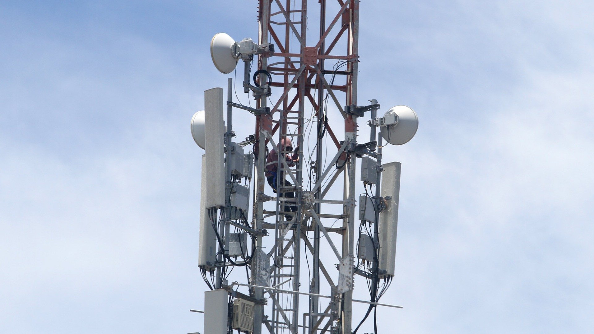 Tiga Faktor Penting Pendorong pada Kinerja Sarana Menara (TOWR) ke Depan