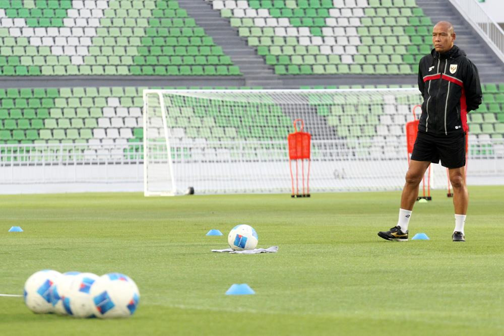 Pelatih timnas Indonesia U17, Nova Arianto. Timnas Indonesia U17 akan berhadapan dengan timnas Tajikistan U17 di pertandingan perdananya di Piala Kemerdekaan 2025. Prediksi Skor Indonesia vs Tajikistan U17 12 Agustus, Susunan Pemain, Preview/Antara