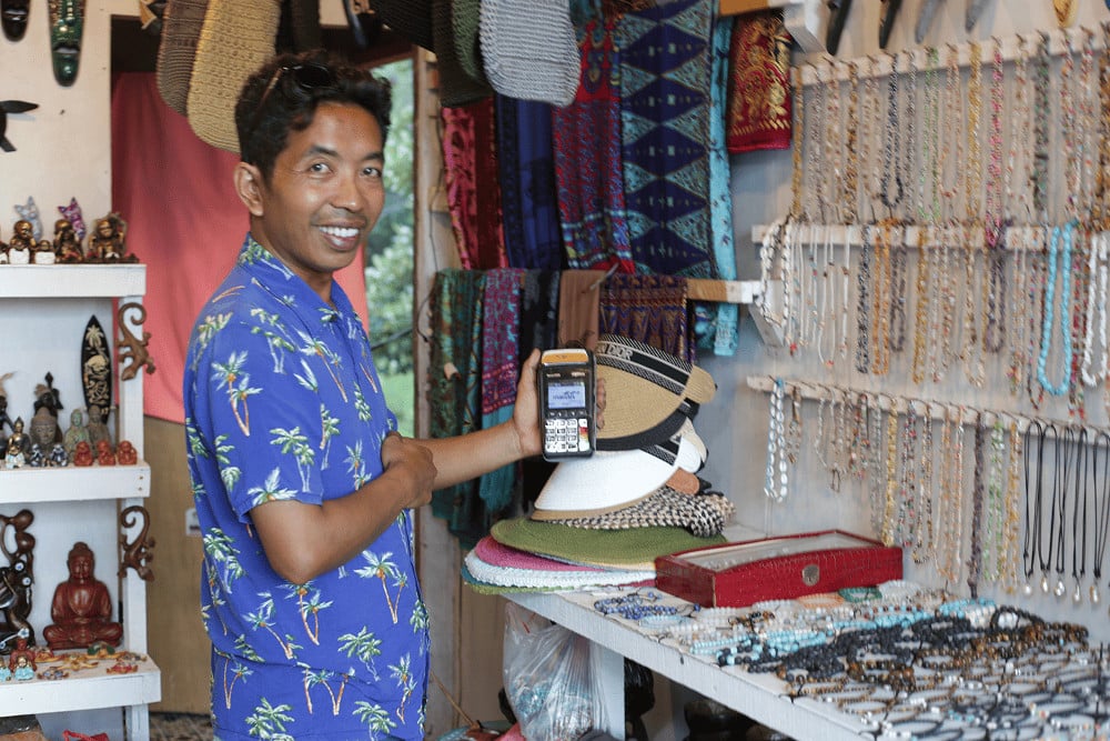 Bank Mandiri Dukung UMKM Lewat Livin’ Merchant & Program Hyperlocal UMKM