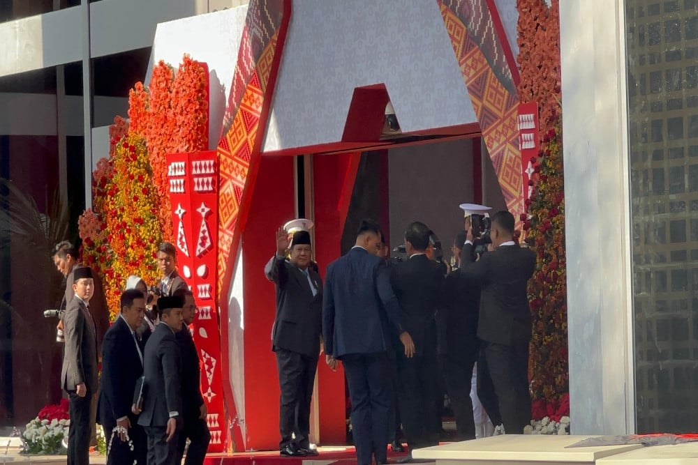 Presiden Republik Indonesia Prabowo Subianto didampingi Sekretaris Kabinet Teddy Indra Wijaya menghadiri Sidang Tahunan MPR yang digelar di Kompleks Parlemen, Jakarta, Jumat (15/8/2025). Foto: Akbar Evandio