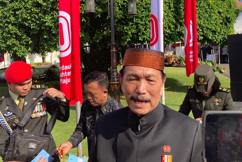 Luhut Cs Akan Uji Coba 'Bansos Digital' di Banyuwangi