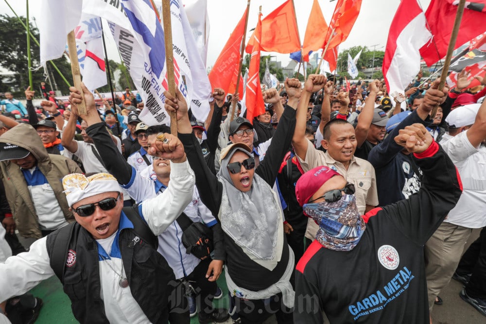 Bunyi Aturan Pajak Pesangon, Buruh Kena PHK Bisa Kena Potongan 25%!