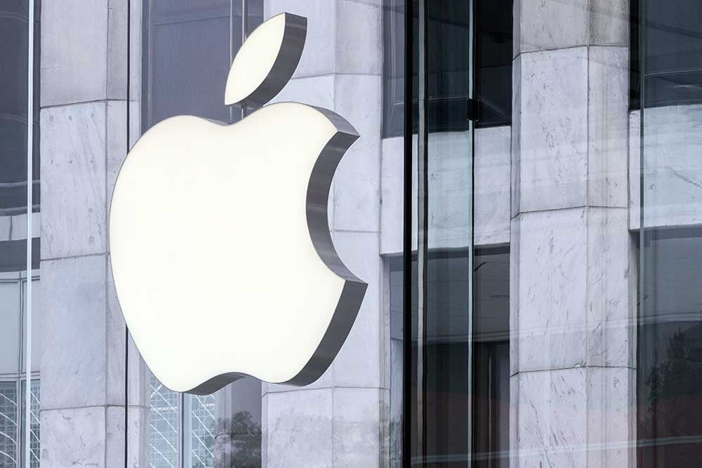 Tim Cook Tawarkan Rp33 Miliar untuk Penemu Kerentanan Tanpa Klik pada Apple
