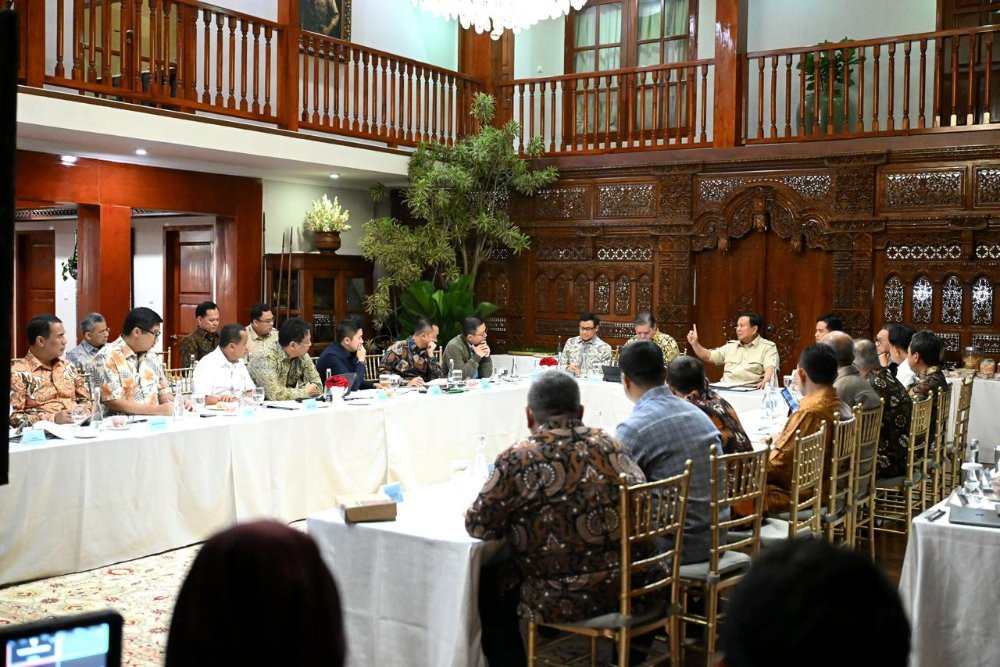 Prabowo Pimpin Ratas di Hambalang, Bahas Aturan DHE hingga Peningkatan Pajak
