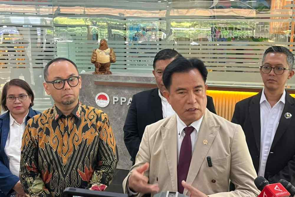 Menko Yusril Sebut Transaksi Uang Judi Online Lebih Besar dari Korupsi