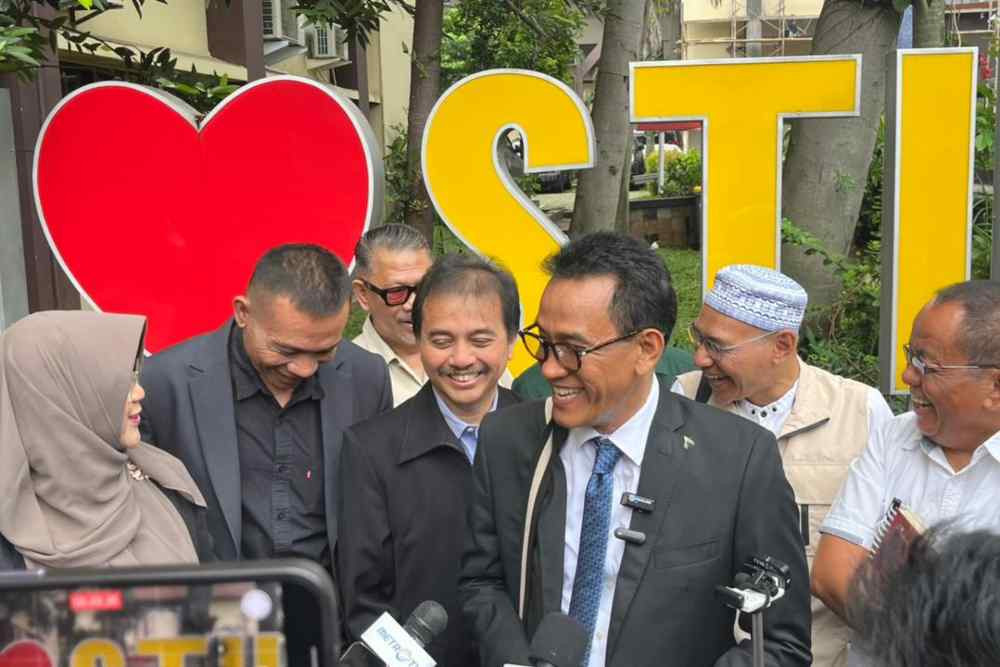 Momen Refly Harun Walk Out Usai Roy Suryo Cs Ditolak dalam Audiensi Reformasi Polri