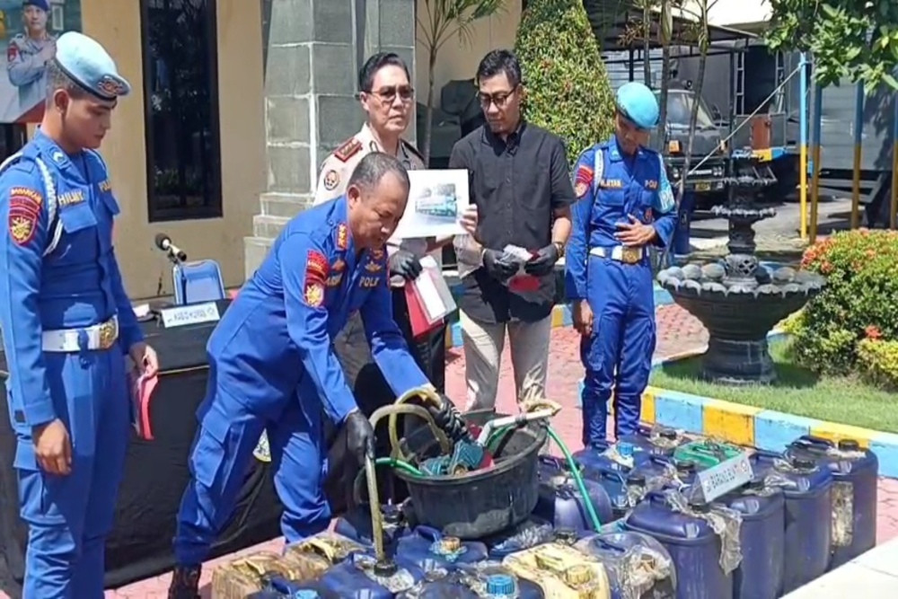 Penyelundupan 930 Liter Solar Subsidi Tujuan Kalimantan Tengah Digagalkan Polda Jatim