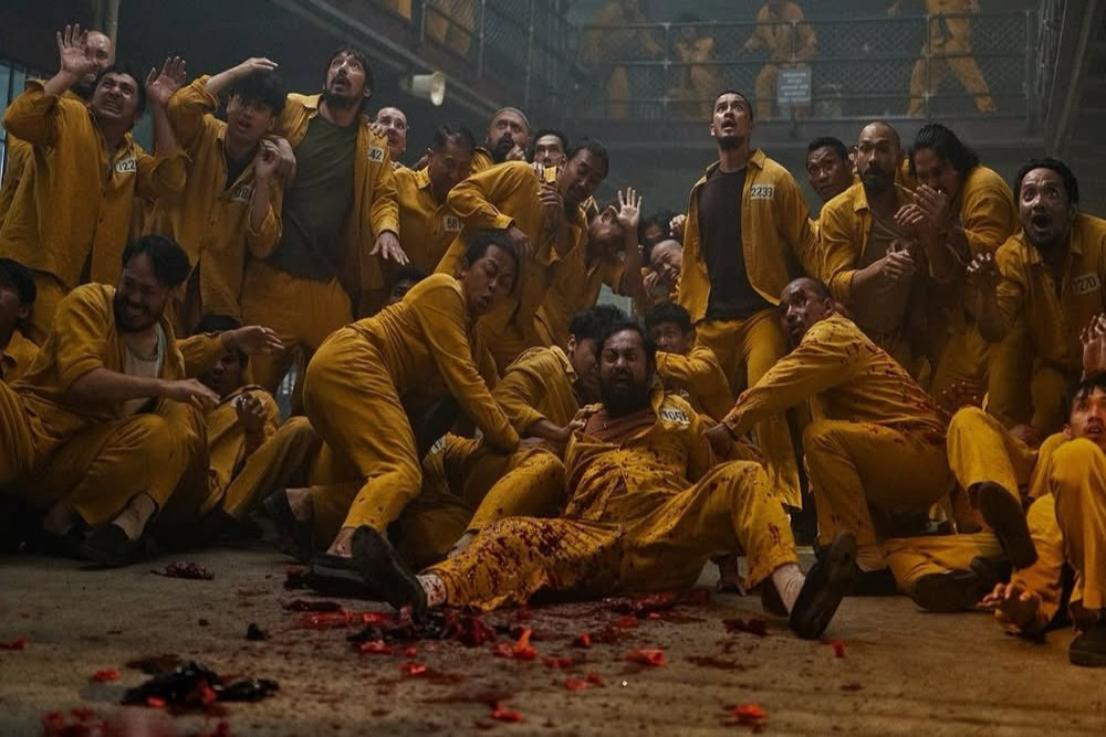 Sinopsis Ghost in the Cell: Horor-Komedi Penjara Joko Anwar dengan Kritik Sosial Kuat