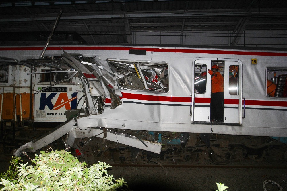 Kronologi Awal Kecelakaan Beruntun KRL-Argo Bromo di Stasiun Bekasi Timur