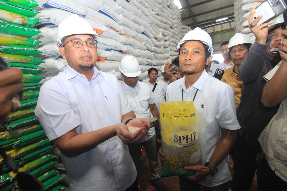 Stok Beras Bulog Sumbar Diklaim Cukup hingga Awal 2027