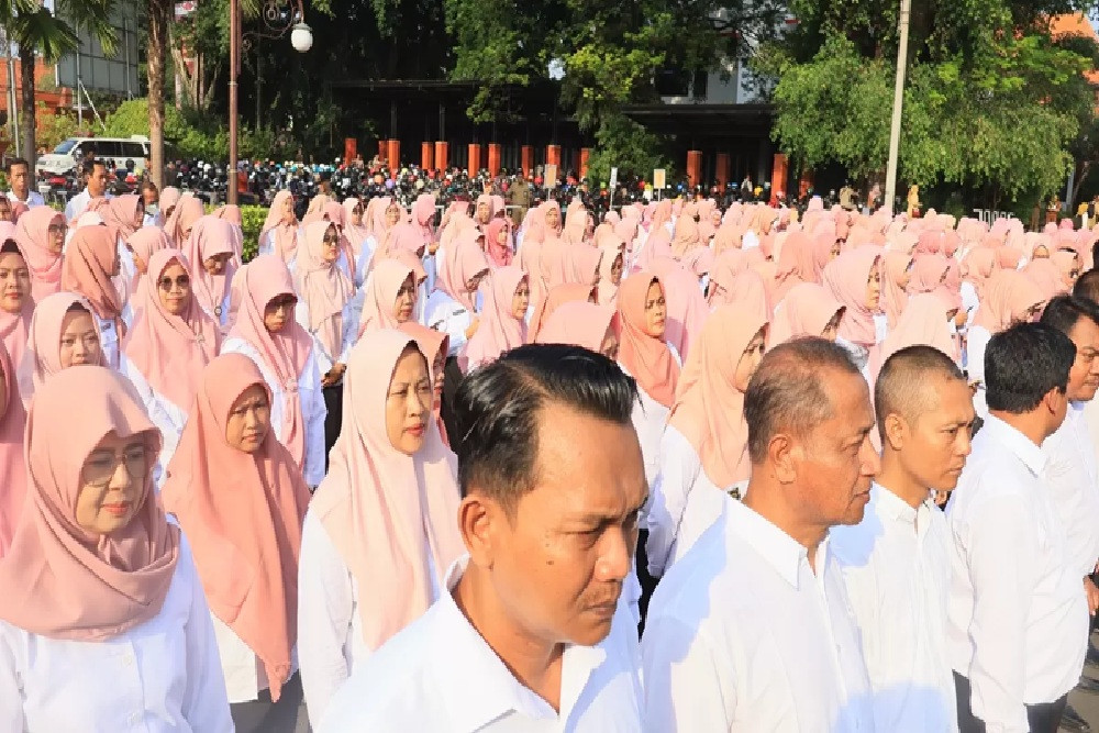 Pemprov Jatim Jamin Nasib 2.295 Guru Honorer di SMA/SMK Negeri