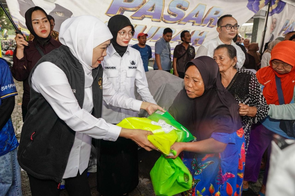 Kendalikan Inflasi, Gubernur Jatim Gelar Pasar Murah di Kediri