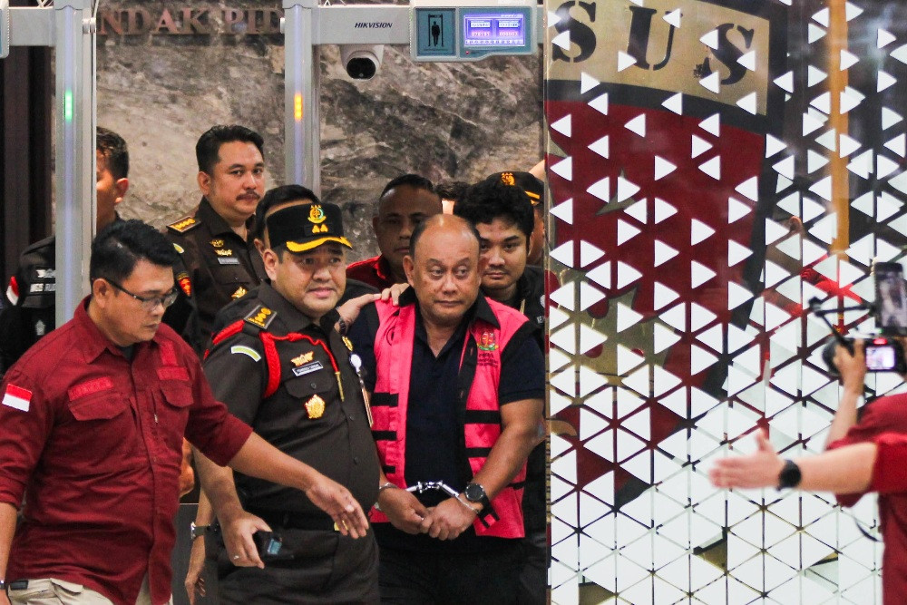 Momen Penjemputan Eks Kepala BGN Dadan Cs oleh Penyidik Kejagung