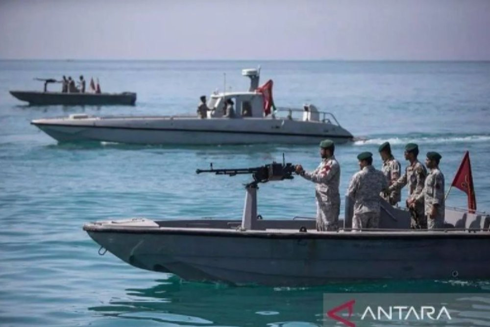 Iran Ancam Tutup Selat Hormuz Jika Israel Tak Hentikan Serangan ke Lebanon