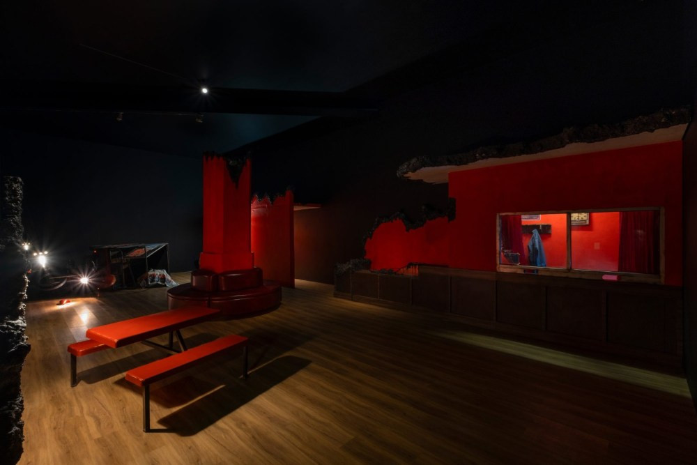 Riar Rizaldi Pamerkan Tiga Karya Baru di Museum MACAN, Soroti Sejarah Sinema dan Teknologi