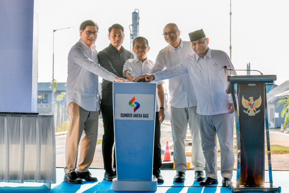 Optimalisasi Sumber Energi Domestik, Bahlil Resmikan Mini LNG Plant Tuban