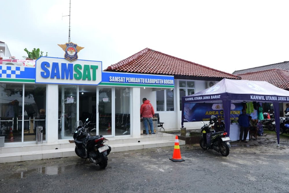 KDM: Pendapatan PKB Jabar Tembus Rp20 Miliar per Hari