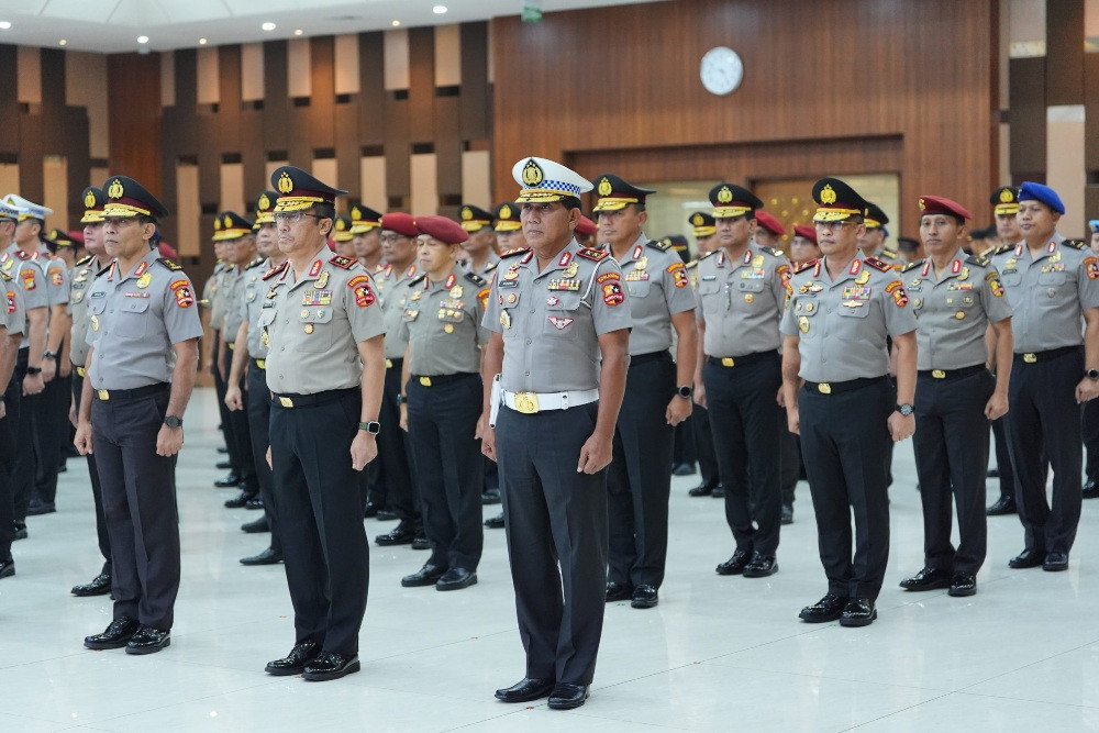 Kapolri Naikkan Pangkat 41.578 Personel, Empat Jenderal Jadi Komjen